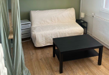 Chambre Studio 550 € charges comprises, 1 Pièce · 18 m² · Mont-Saint-Aignan 76130 · Quartier Village à Mont-Saint-Aignan