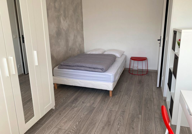 Salle de bain Colocation 450 € charges comprises, 3 Pièces · 56 m² · Mont-Saint-Aignan 76130 · Quartier Colbert - Les Coquets à Mont-Saint-Aignan