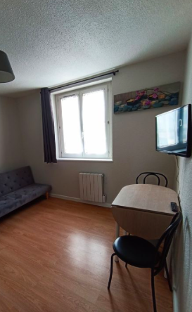 Salle de bain Studio 480 € charges comprises, 1 Pièce · 15 m² · Caen 14000 · Quartier Bas Venoix - La Prairie à Caen