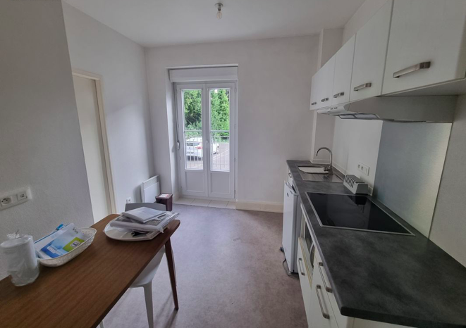 Salle de bain Appartement 460 € charges comprises, 1 Pièce · 34 m² · Colmar 68000 · Quartier Saint-Antoine Ladhof à Colmar