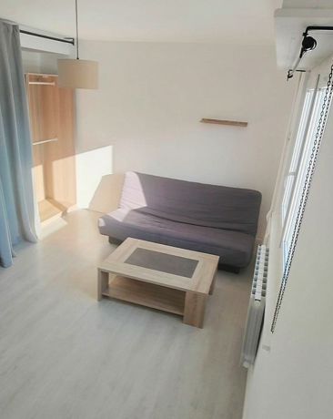 Cuisine Appartement 440 € charges comprises, 1 Pièce · 28.75 m²· Colmar 68000 · Quartier Sainte-Marie à Colmar