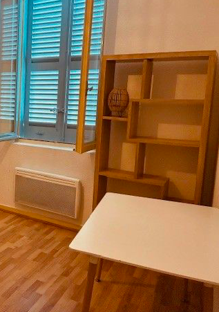 Chambre Studio 468 € charges comprises, 1 Pièce · 23 m² · Limoges 87000 · Quartier Centre-Hôtel de Ville Emailleurs à Limoges