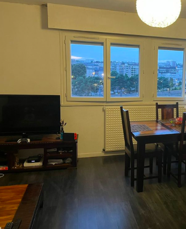 Chambre Appartement 550 € charges comprises, 1 Pièce · 32 m² · Limoges 87000 · Quartier Bénédictins-Montplaisir à Limoges