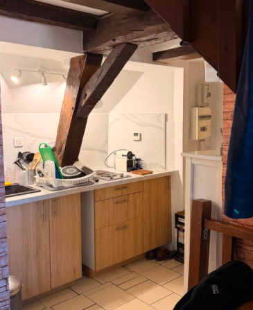 Chambre Studio 550 € charges comprises, 2 Pièces · 21 m² · Dijon 21000 · Quartier Centre Ville à Dijon