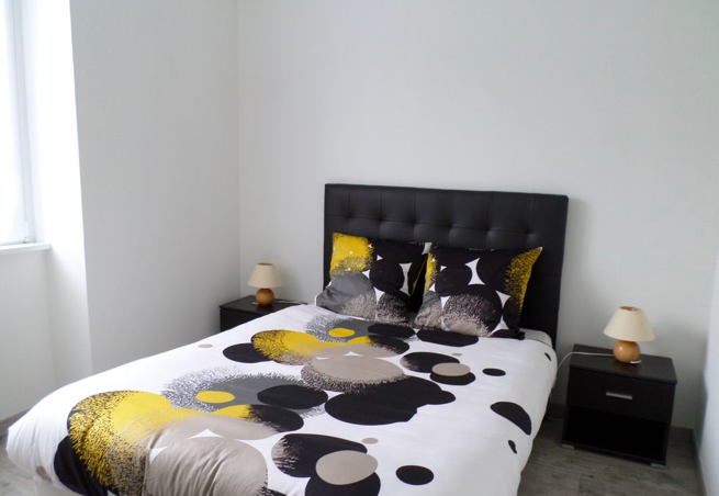Salle de bain Appartement 550 € charges comprises, 2 Pièces · 30 m² · Brest 29200 · Quartier Recouvrance - Capucins à Brest