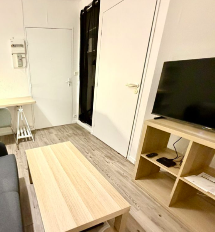 Chambre Studio 550 € charges comprises, 1 Pièce · 20 m² · Brest 29200 · Quartier Centre-ville - Triangle d'Or à Brest