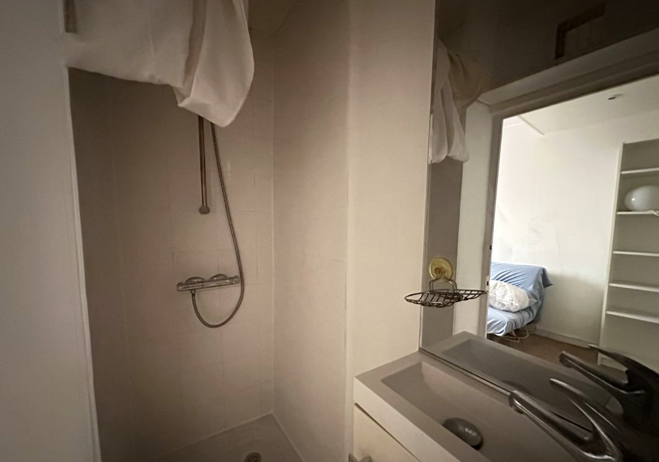 Cuisine Studio 370 € charges comprises, 1 Pièce · 13 m² · Aix-en-Provence 13100 · Quartier Centre historique à Aix-en-Provence