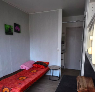 Salle de bain Studio 500 € charges comprises, 1 Pièce · 16 m² · Aix-en-Provence 13100 · Quartier Facultés à Aix-en-Provence