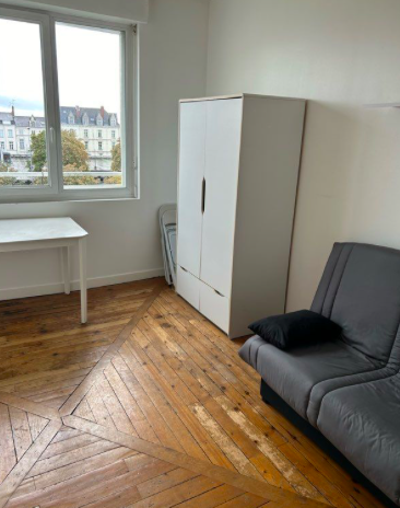 Chambre Studio 550 € charges comprises, 1 Pièce · 17 m² · Angers 49100 · Quartier Lafayette - Gare à Angers