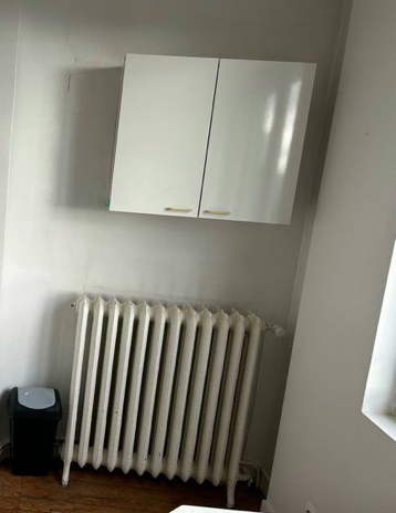 Salle de bain Studio 550 € charges comprises, 1 Pièce · 17 m² · Angers 49100 · Quartier Lafayette - Gare à Angers