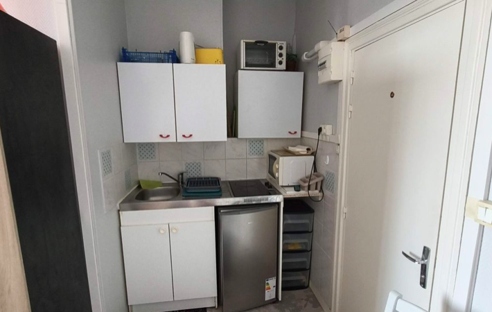 Cuisine Studio 470 € charges comprises, 1 Pièce · 15 m² · Angers 49000 · Quartier Lafayette - Gare à Angers