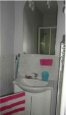 Salle de bain Studio 470 € charges comprises, 1 Pièce · 15 m² · Angers 49000 · Quartier Lafayette - Gare à Angers