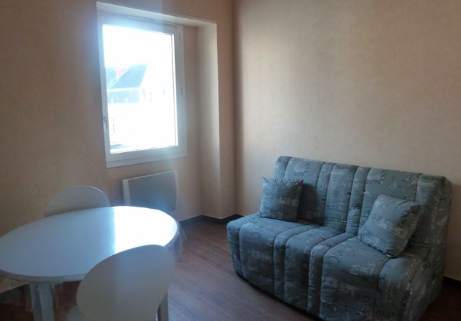 Cuisine Studio 380 €, 1 Pièce · 18 m² · Cholet 49300 · Quartier Gambetta à Cholet