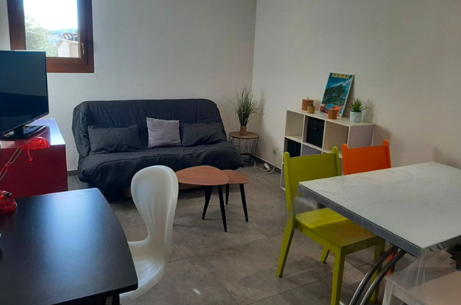 Chambre Studio 500 € charges comprises, 2 Pièces · 39 m² · Corte 20250, Quartier centre ville à Corte