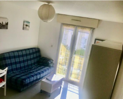 Chambre Studio 385 €, 1 Pièce · 22 m² · La Roche-sur-Yon 85000 · Quartier Pyramides - Jean-Yole à La Roche-sur-Yon
