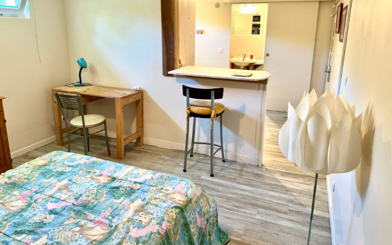 Cuisine Studio 550 € charges comprises,1 Pièce · 20 m² · Caen 14000 · Quartier La Verte Vallée à Caen