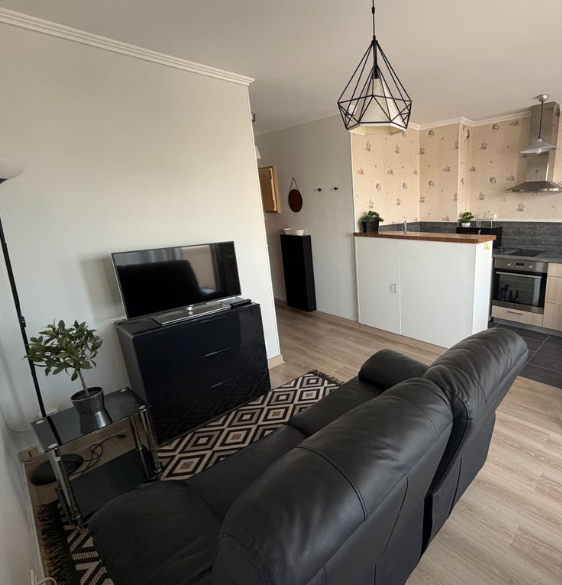 Salle de bain Studio 570 €, charges comprises 1 Pièce · 30 m² · Châteauroux 36000 · Quartier Cité Administrative à Châteauroux