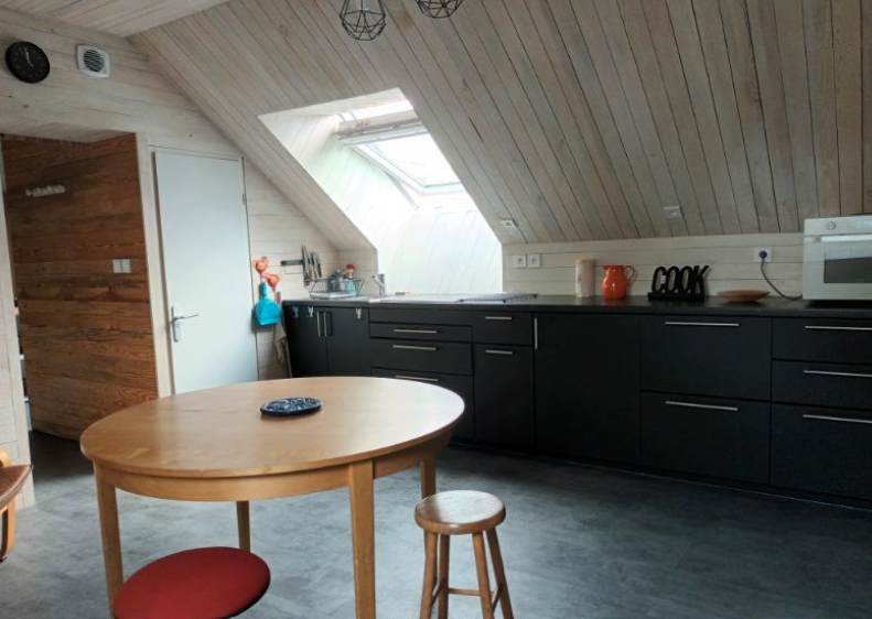 Salle de bain Studio 500 € charges comprises, 1 Pièce, 23 m² · Béthune 62400 · Quartier Cheminots à Béthune