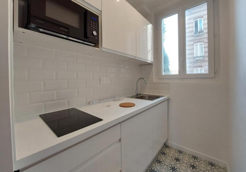 Salle de bain Studio 520 € charges comprises 2 Pièces · 30 m² · Le Havre 76600 · Quartier Université - Sainte-Marie à Le Havre
