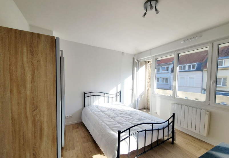 Cuisine Studio 500 € charges comprises, 1 Pièce · 28 m²1 Pièce, 28 m² · Boulogne-sur-Mer 62200 à Boulogne-sur-Mer