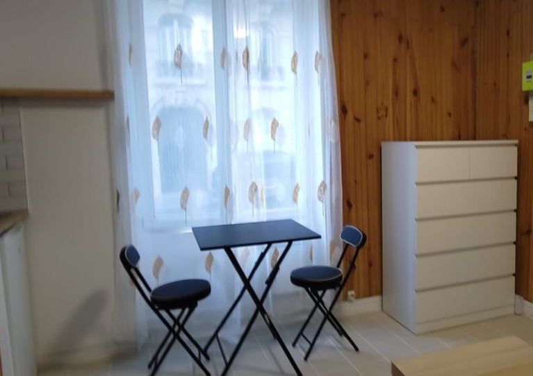 Photo 4 — Studio 570 €, charges comprises 1 Pièce · 13 m² · Paris 75018 · Quartier Montmartre - Sacré Coeur - Abbesses à Paris