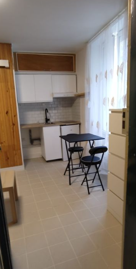 Photo 2 — Studio 570 €, charges comprises 1 Pièce · 13 m² · Paris 75018 · Quartier Montmartre - Sacré Coeur - Abbesses à Paris