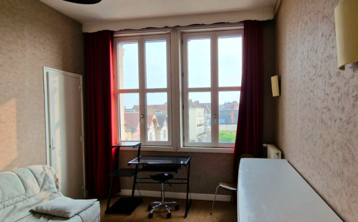 Studio, 520 € charges comprises,  2 Pièces · 25.8 m² · Troyes 10000 · Quartier Centre Ville — Logement entier à Troyes