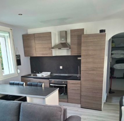 Studio 535 € charges comprises, 1 Pièce, 23.5 m² · Cambrai 59400 · Quartier Centre-Ville - Gare — Studio à Cambrai