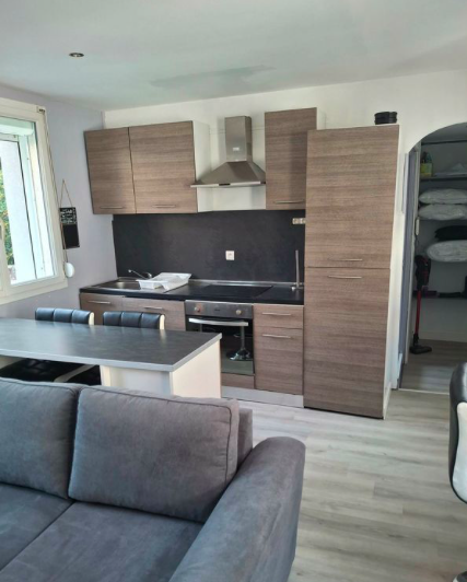 Photo 2 — Studio 535 € charges comprises, 1 Pièce, 23.5 m² · Cambrai 59400 · Quartier Centre-Ville - Gare à Cambrai