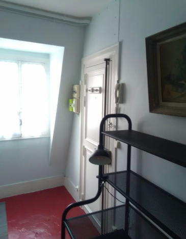 Photo 2 — Studio 575 € charges comprises, 1 Pièce, 11 m² · Paris 75009 · Quartier Pigalle à Paris