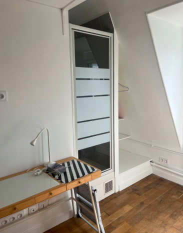 Photo 3 — Studio 580 € charges comprises, 1 Pièce, 12 m² · Paris 75015 · Quartier Porte de Versailles à Paris