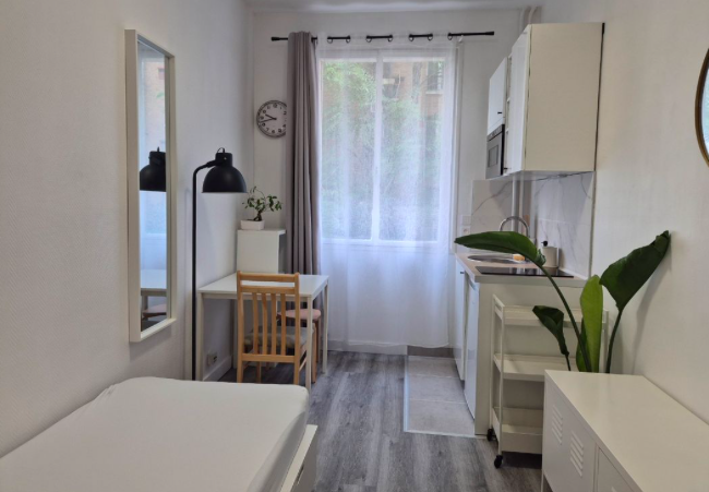 Photo 2 — Studio 520 € 1 Pièce, 10.5 m² · Paris 75116 · Quartier Trocadéro à Paris