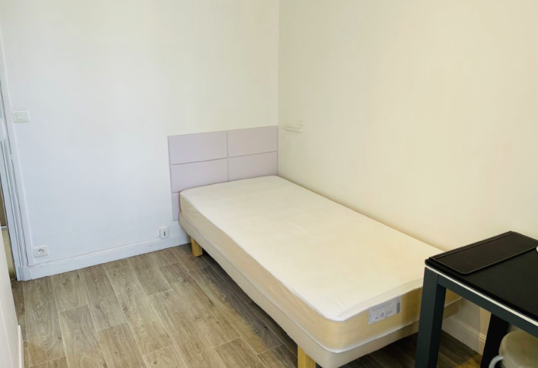 Photo 3 — Studio 590 € 1 Pièce, 10 m² · Paris 75016 · Quartier Maison de la Radio à Paris