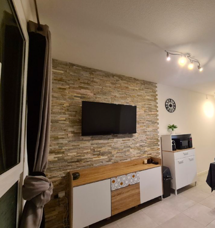 Studio 600 €  1 Pièce · 18 m² · Nice 06000 · Quartier Pasteur — Studio à Nice