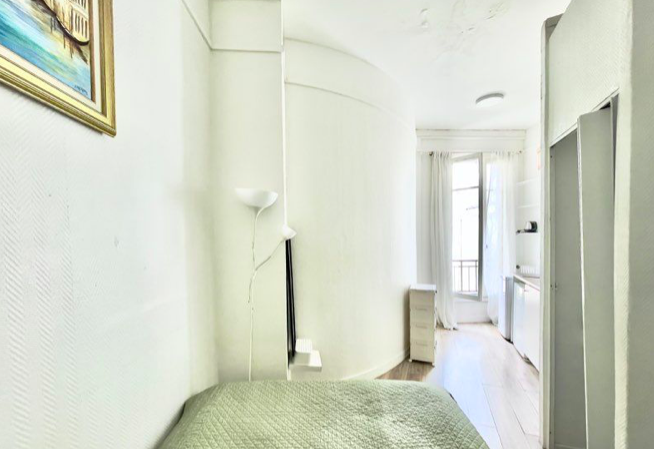 Photo 4 — Studio 650 € 1 Pièce, 12 m² · Paris 75116 · Quartier Henri Martin - Flandrin - Faisanderie à Paris