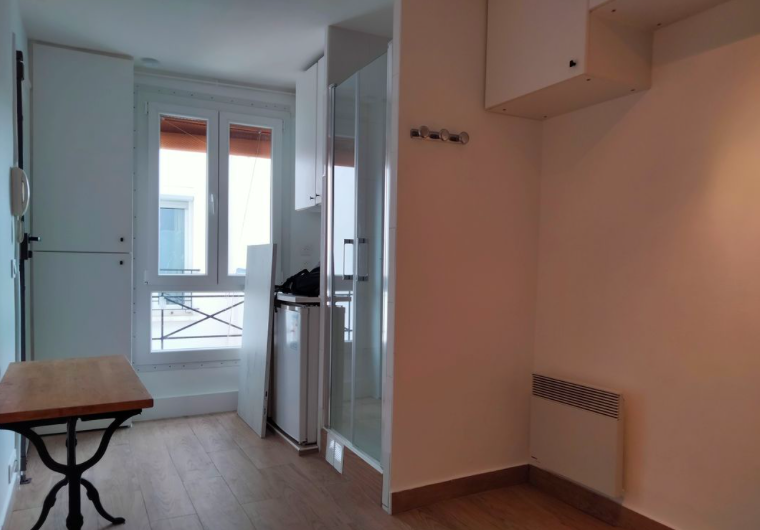 Photo 2 — Studio 560 € charges comprises 1 Pièce, 11.3 m² · Paris 75009 · Quartier Rochechouart à Paris