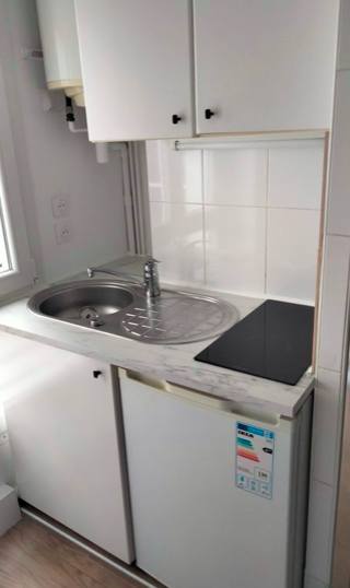 Photo 4 — Studio 560 € charges comprises 1 Pièce, 11.3 m² · Paris 75009 · Quartier Rochechouart à Paris