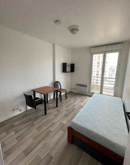 Studio 650 € 1 Pièce · 17 m²  Paris 75013 · Quartier Butte-aux-Cailles — Studio à Paris