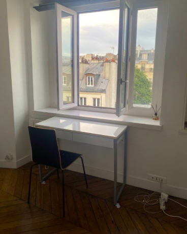 Studio 660 € charges comprises 1 pièce · 12 m²  Paris 75009 · Quartier Pigalle — Studio à Paris