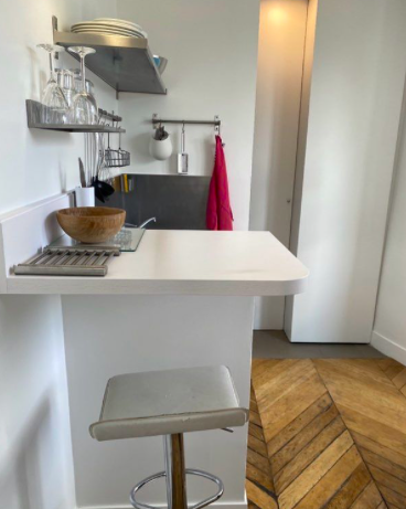 Photo 2 — Studio 660 € charges comprises 1 pièce · 12 m²  Paris 75009 · Quartier Pigalle à Paris