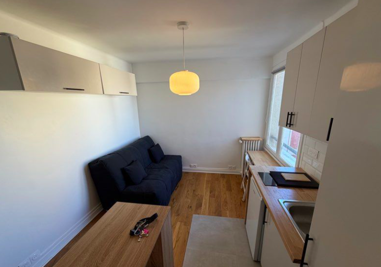 Photo 2 — Studio 650 € charges comprises 1 pièce, 13 m² · Paris 75017 · Quartier Guy Moquet à Paris